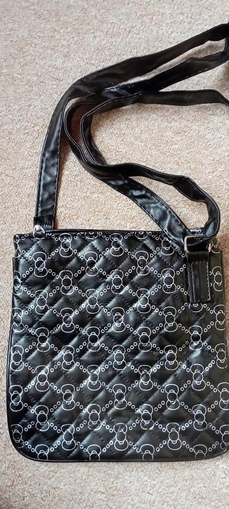 Kabelka s medvídkem, 