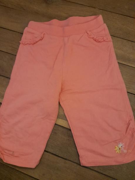 Růžové kraťasy na holku, 86