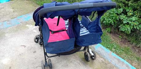 Dvojkočár ( dvojgolfky), joie