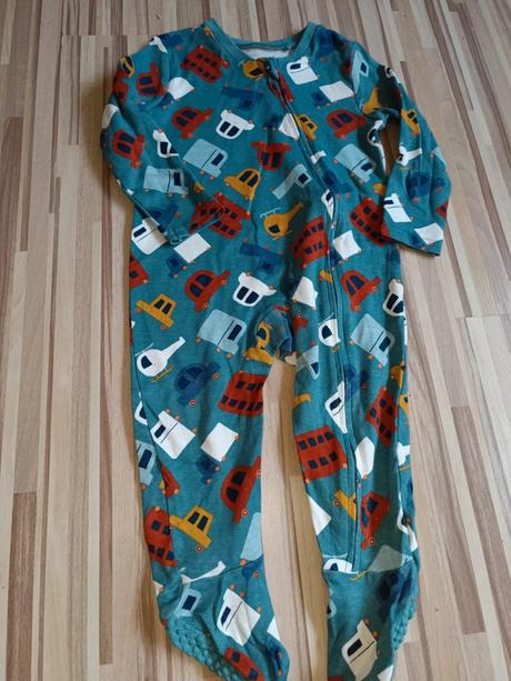 Overal s auty 80 tu, tu,80