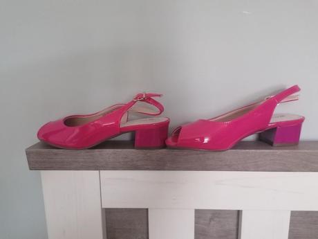 Růžové sandálky, 36