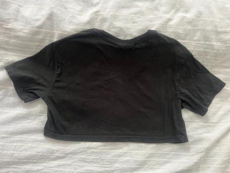 Crop top tričko vel. xs metallica, bershka,xs