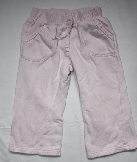 Af42. světle růžové tepláky 1,5-2 roky, early days,86