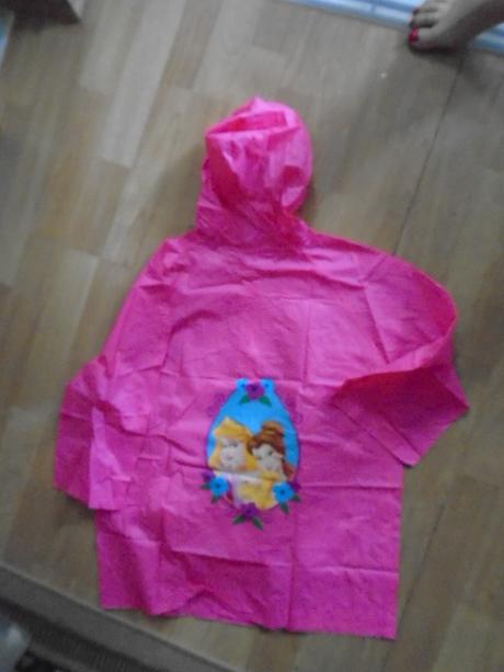 Pláštěnka princezna vel 7-9 let 128/134 růženka po, disney,122 / 128 / 134