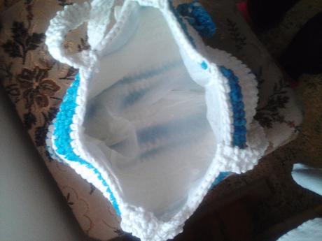 Háčkovaná taška přes rameno,