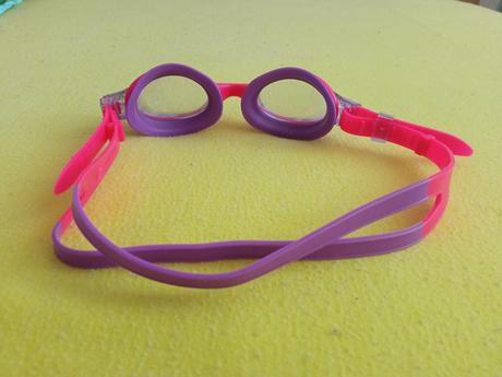 Plavecké brýle., 