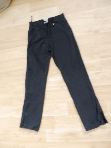 134/140 vyteplene cerne kalhoty od kinderbutt, 146