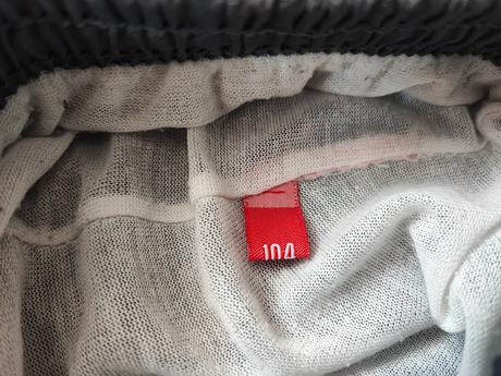 Šusťákové kalhoty, 104