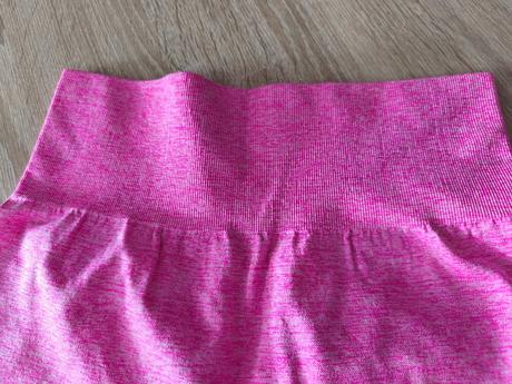 Dámské sportovní kraťasy, s