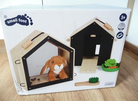 Nové small foot plyšový králík v králíkárně+výběh,