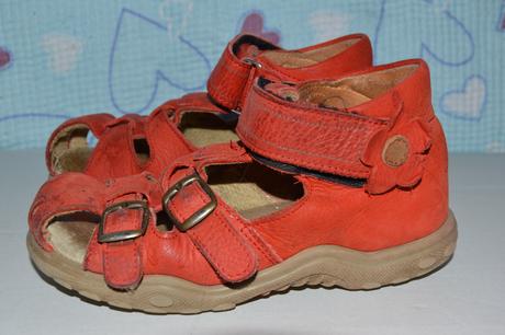 Červené plné sandálky s kytkama, essi,29