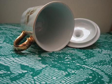 Hrneček s pokličkou, 