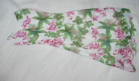 Saty s ruzovymi kvety a listy, xs