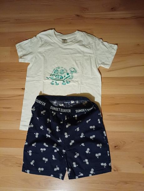 Pyžamko tričko a kraťasy, vel. 146/152, 152
