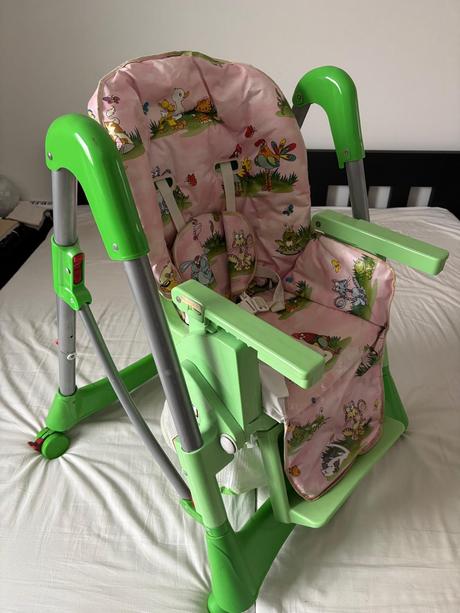 Židlička s pultem polohovatelná s příslušenstvím, 