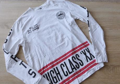 Tričko divided vel.s, s