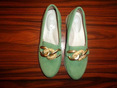 Nádherné hráškově zelené mokasíny remonte, 38