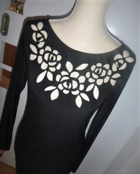 Sexy šaty s vypalovaným vzorem - vel.m, m