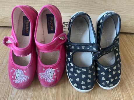 Dívčí bačkory na donošení, 32