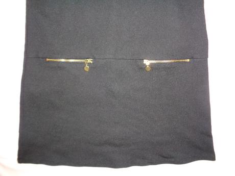 Luxusní silnější černé áčkové šaty - kovové prvky, river island,152