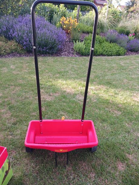 Ruční secí stroj wolf garden, 