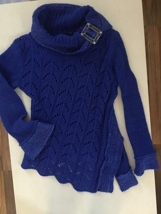 Modrý svetr se sponou, vel s-l, s