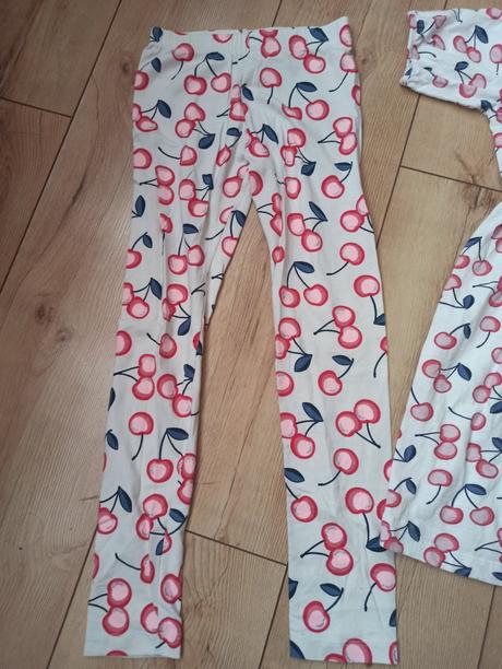 Šaty s legínami, 134