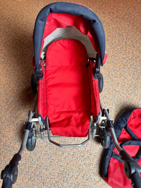 Kočárek pro panenky, 