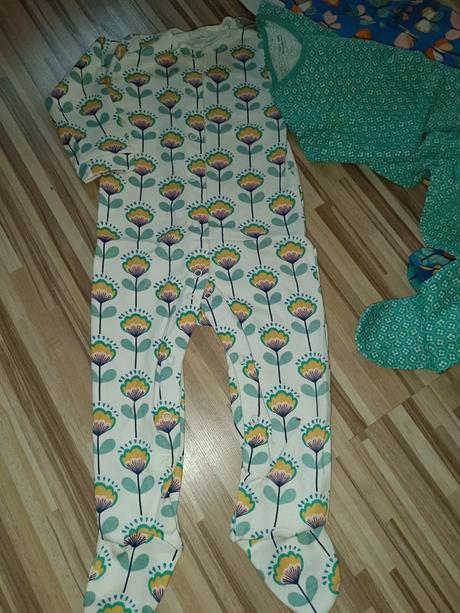 Set 3 pyžam, pyžamek, overalů s motýly, květy 86 n, next,86