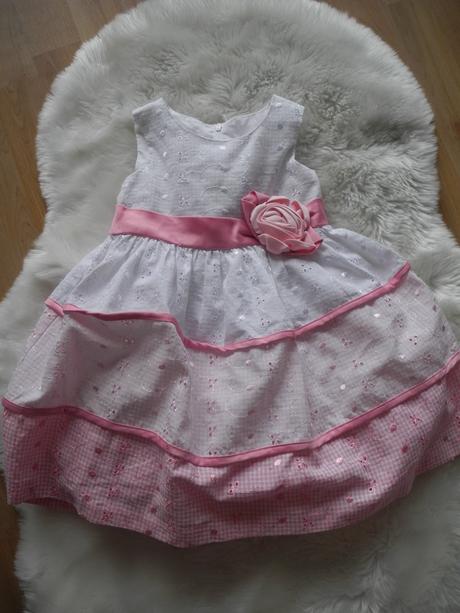 Šaty slavnostní, 92