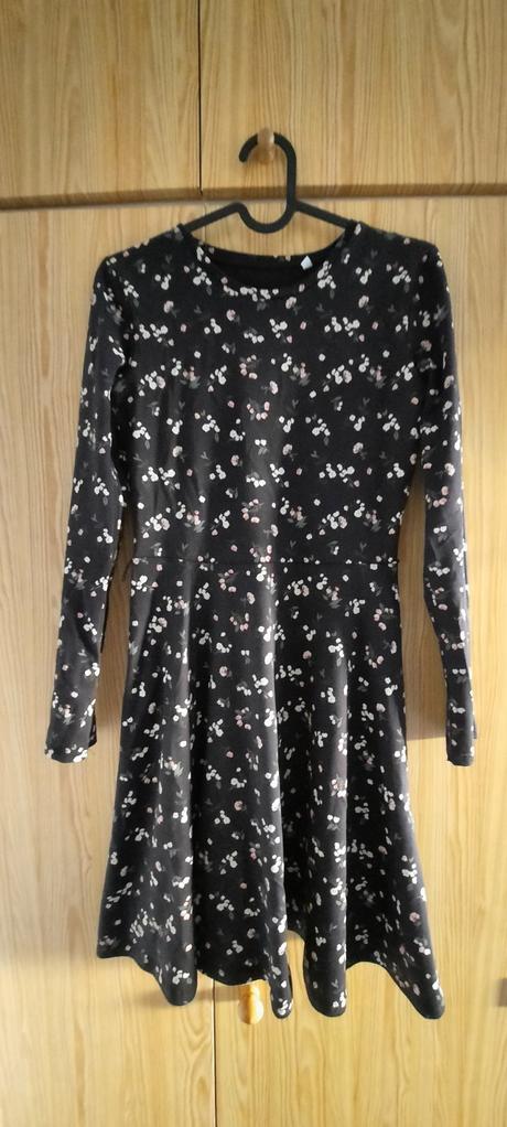 Šaty - jak na běžné nošení tak i slavnostnější, c&a,158