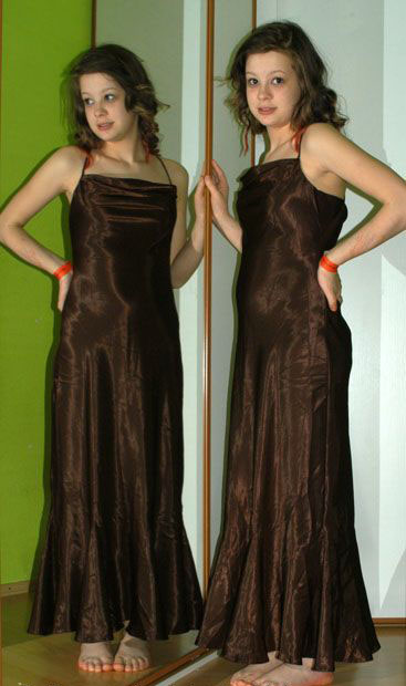 Hnědé saténové dlouhé šaty, 40