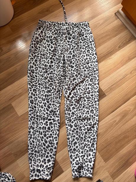 Heboučké pyžamo, s