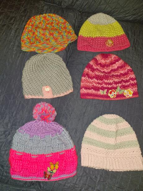 Sada háčkovaných čepiček pro 3-5 letou holčičku, 104
