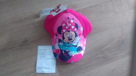 Holčičí kšiltovka, 92