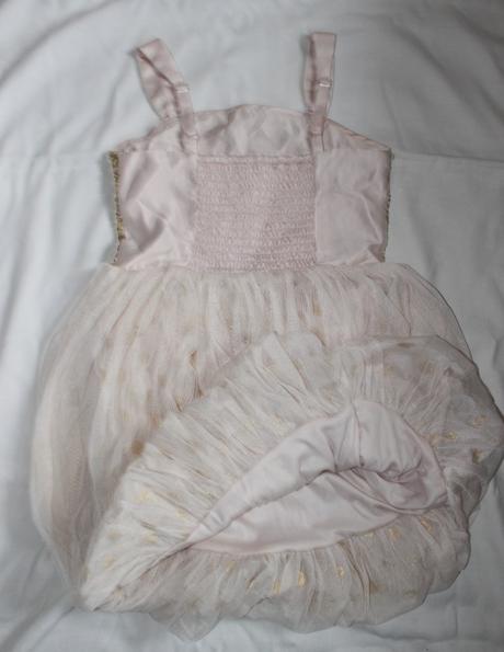 Po25. luxusní sváteční šaty s flitry, 8 let, 134