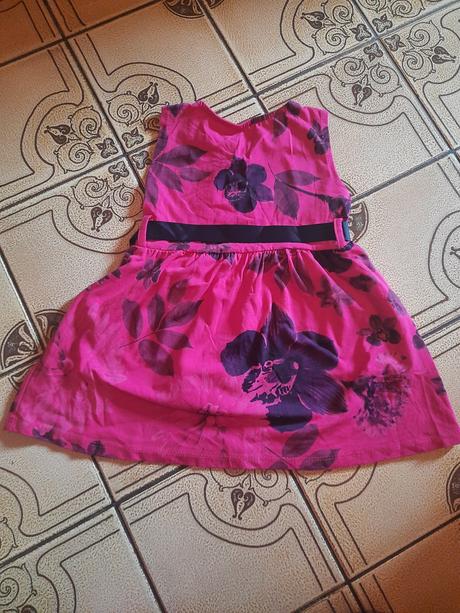 Dívčí šaty květy vel. 98 - 104, 98