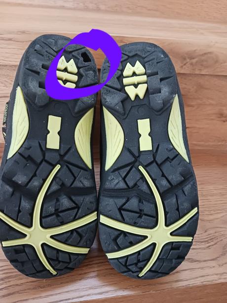 Nepromokavé boty č.32, 32