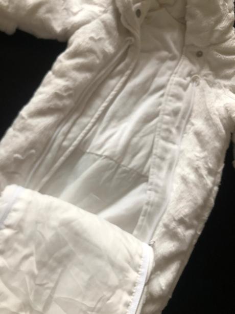 Bílá plyšová kombinéza, 74