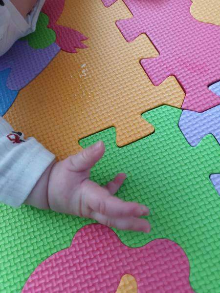 Má dcera špatně pokládá ručičku při pasení koníka