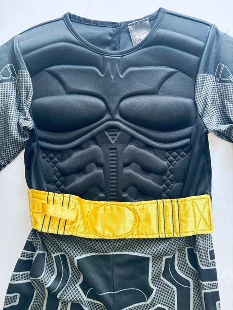 An7/ kostým temný rytíř- v.5/6 let,