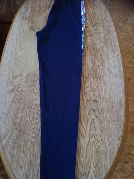 Leginy dívčí vel. 146/152, zn. y. f. k., 146