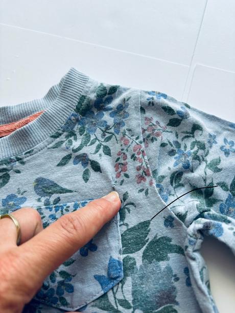 Triko s květy - v.3 roky zn. next, next,98