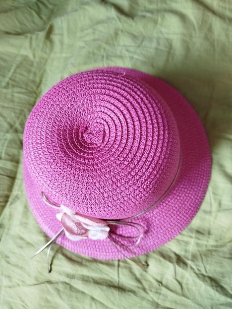 Dívčí klobouk, 158