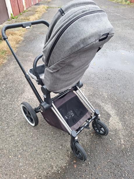 Dětský kočárek s bohatou výbavou, cybex,cybex priam se sedadlem lux seat