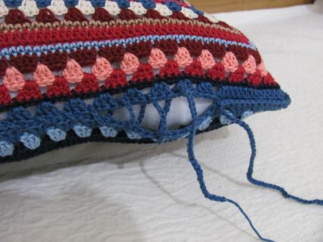 Háčkovaný povlak na polštář, 