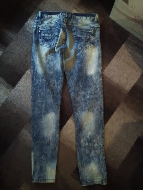 Džíny, 146