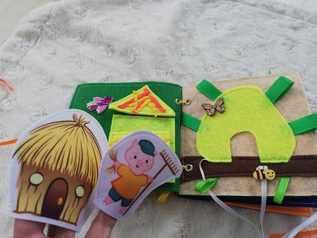 Quiet book tři prasátka,