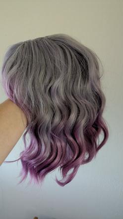 Ka772 paruka luxiremi krátká s ofinou fialová 30cm, 