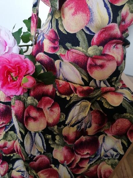 Letní šaty s ovocem, xs